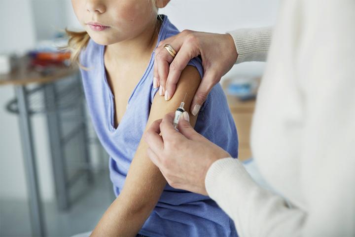 Швеция вакцинацию детей младшего возраста