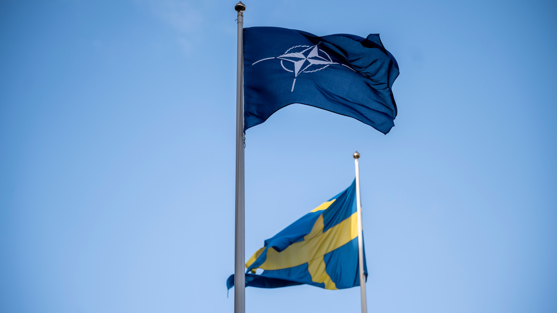 Швеции и Финляндии в НАТО