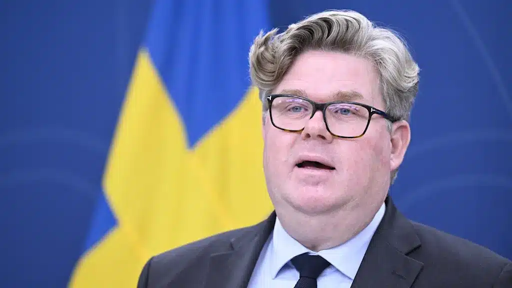 лишения гражданства