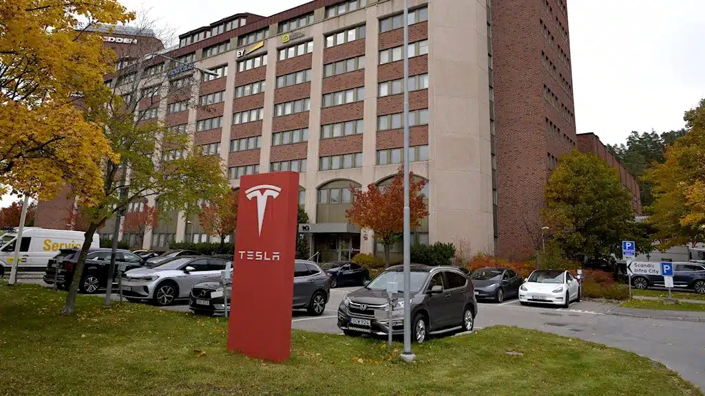 Автопроизводитель Tesla