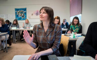 обучение шведскому языку для украинских беженцев
