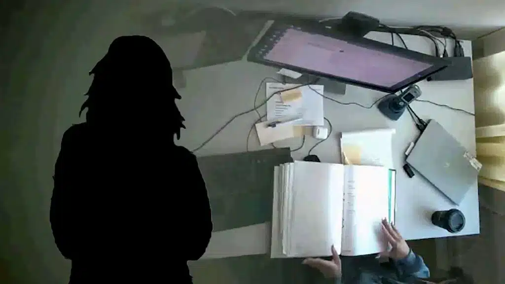 Секретарь суда заключен в тюрьму за утечку полицейской информации преступной группировке