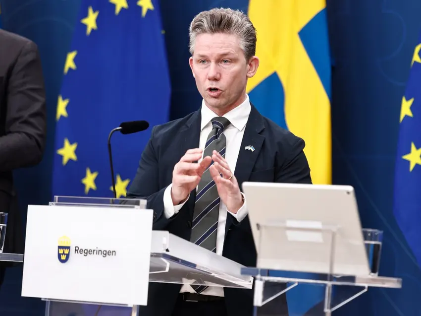 Швеция отправит Украине крупнейший на сегодняшний день пакет военной помощи