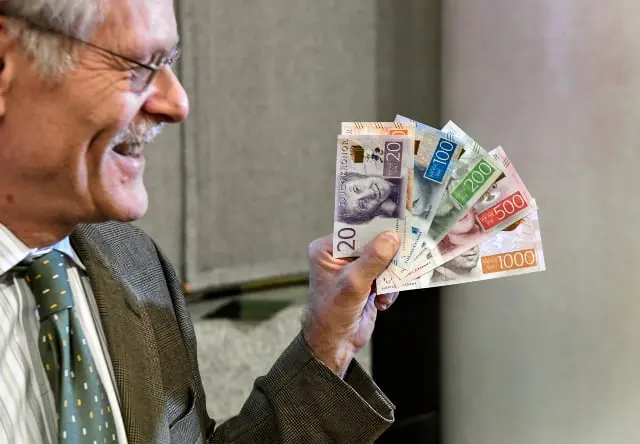 люди на ваших шведских банкнотах