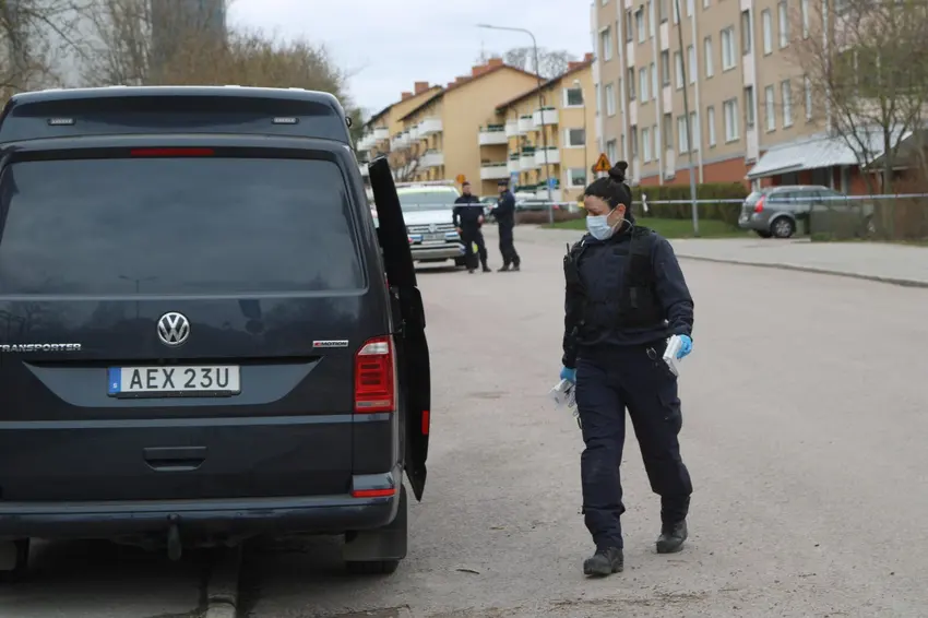 Трое ранены при подозрении на нападение с ножом в центральной Швеции