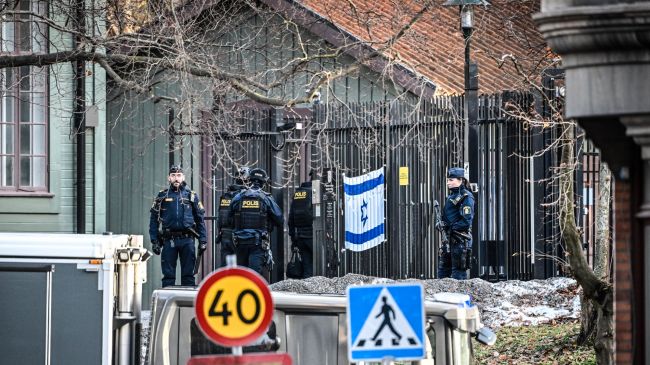 Полиция Стокгольма расследует предполагаемую стрельбу возле посольства Израиля