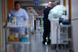 Профсоюз медсестер Швеции угрожает двойной забастовкой в сфере здравоохранения