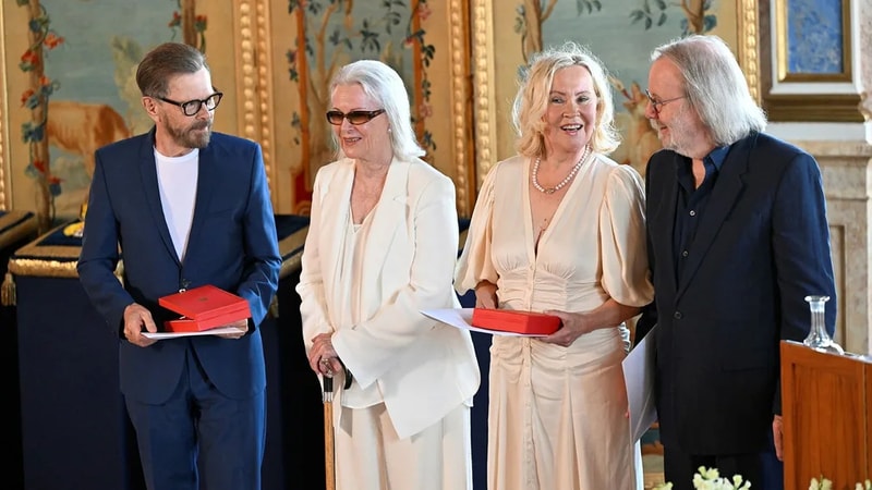 Король Швеции посвятил квартет ABBA в рыцари