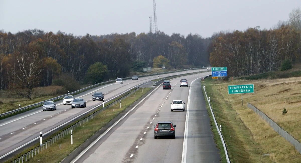 17 человек пострадали в результате затора на автомагистрали на юге Швеции