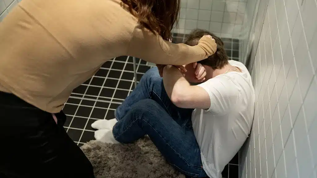 насилие со стороны интимного партнера