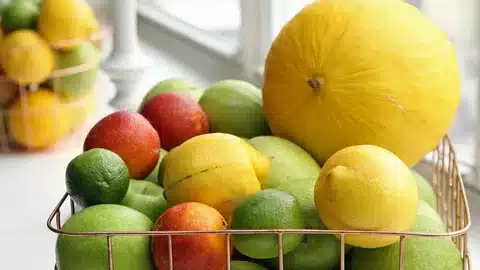 Фрукты овощи масло в Швеции