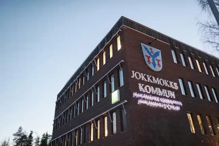 добровольно вернуться