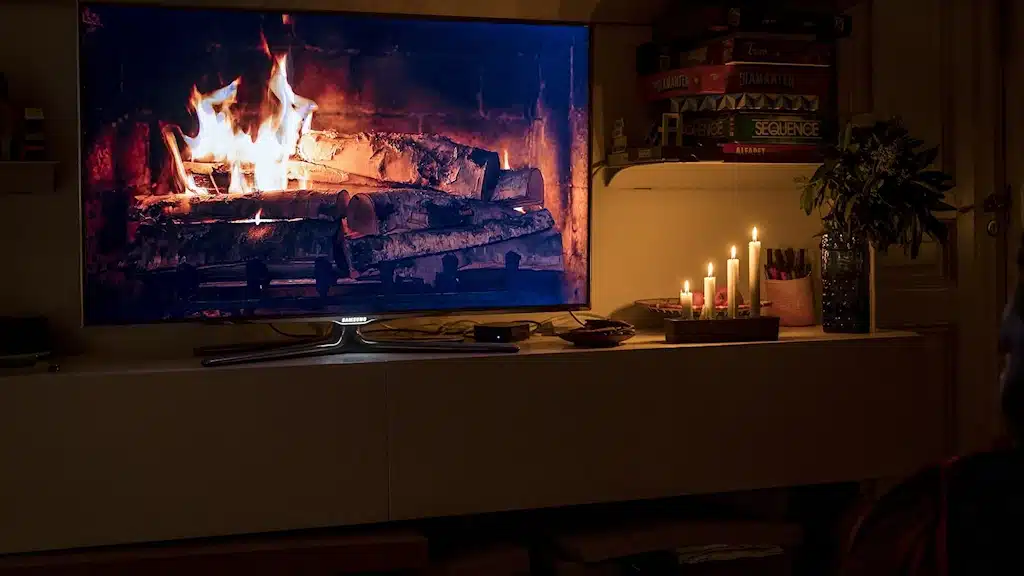 видео с костром по телевизору