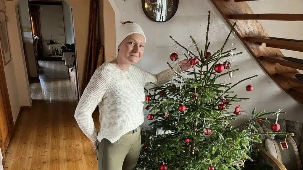 способ сохранить рождественскую елку зеленой