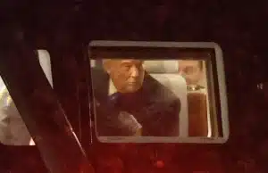 Один человек был застрелен возле дома Трампа возле дома Трампа