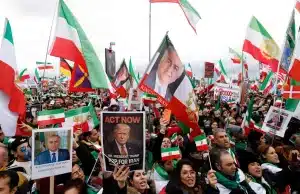 200 000 протестующих вышли на улицы Мюнхена на улицах Мюнхена