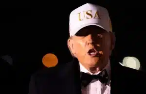 Трамп подал в суд на Гарвард на 1 миллиард долларов Трамп подал в суд на Гарвард