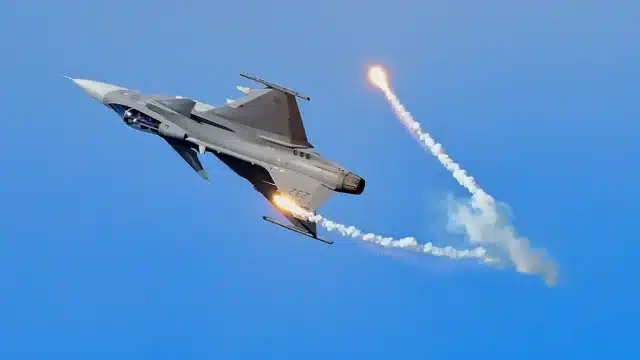 Глобальные поставки оружия Глобальные поставки оружия