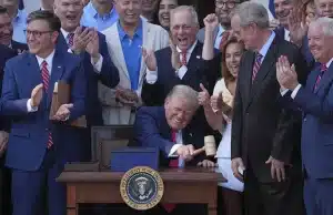 США ухудшили позиции в крупном отчёте о демократии. США демократия