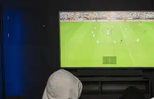 Футбольная видеоигра получает возрастное ограничение 16+ — чтобы защитить детей от покупок в игре. 🎮⚽ Футбольная видеоигра EA Sports FC