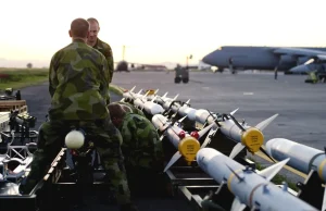 Италия отказала США в доступе к базе НАТО Италия база НАТО