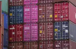 Остановка в Ормузском проливе затрагивает более 44 600 компаний Остановка в Ормузском проливе