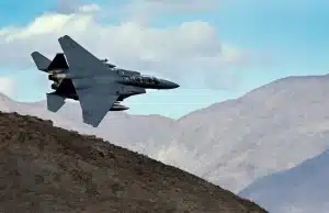 Гонка со временем за пропавшим пилотом — Иран объявил награду Иран сбил американский боевой самолёт