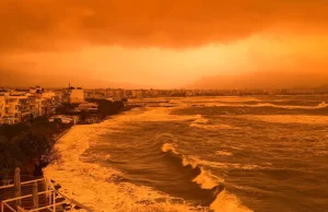 Курортный рай окрасился в оранжевый цвет из-за ветров из пустыни ветер из Сахары