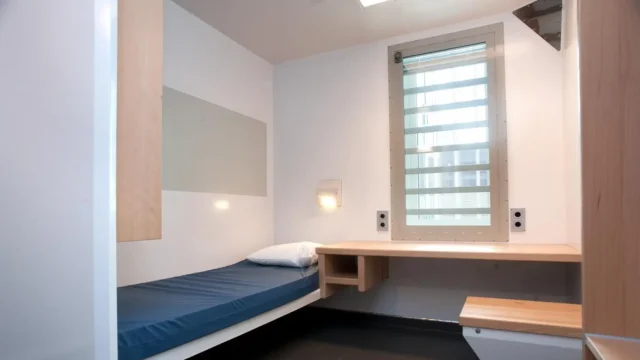 камере в изоляторе камере в изоляторе