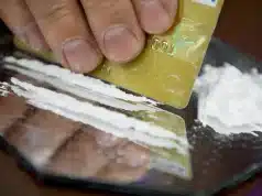 Глава муниципальной службы употреблял кокаин в ночном клубе — при этом отвечает за людей с зависимостями кокаин в ночном клубе