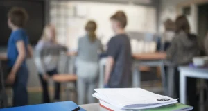 Учитель смотрел порно на работе — на него подали жалобу Учитель смотрел порно на работе