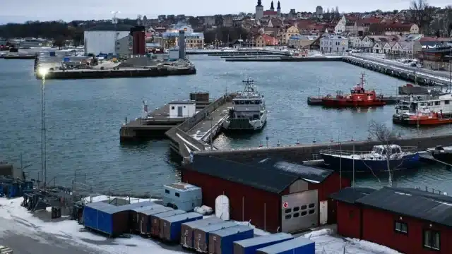 cda9c423-b5a7-4244-b72d-3af698145c49