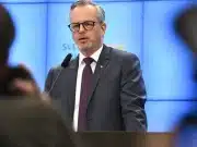 Оппозиция критикует весенний бюджет правительства одна из самых высоких в ЕС