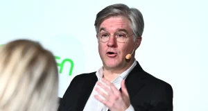 Профсоюзы промышленности настаивают на высоких требованиях по зарплате зарплата в Швеции