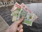 Гетеборг разрешает старшеклассникам работать по два часа в неделю в течение целого года. Гетеборг разрешает старшеклассникам работать