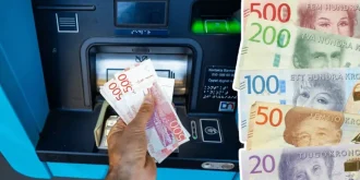 в банкомате торгового центра