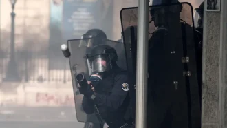 Во Франции на протесты